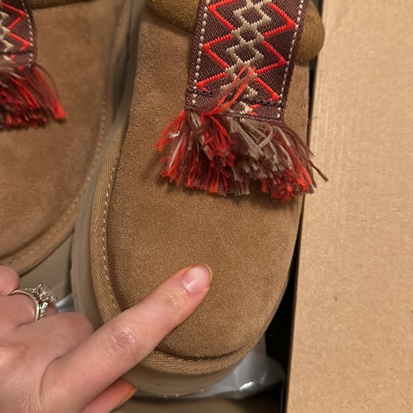 Ugg Tazzle Chestnut open back clog platform slippers with center tassel - Picture 8 of 10